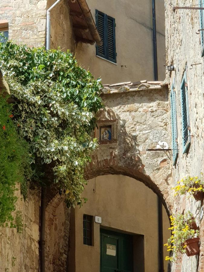 Appartamento Dimora del pellegrino San Quirico dʼOrcia Esterno foto